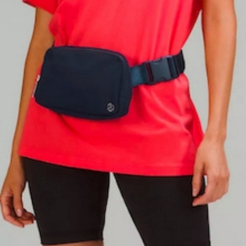 Lululemon athletica belt bag